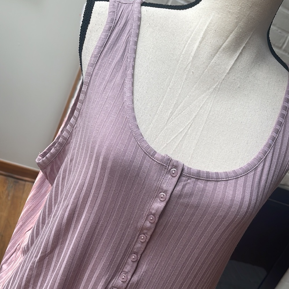 NWT Butter soft tank size L |. Lavender | lightweight tank